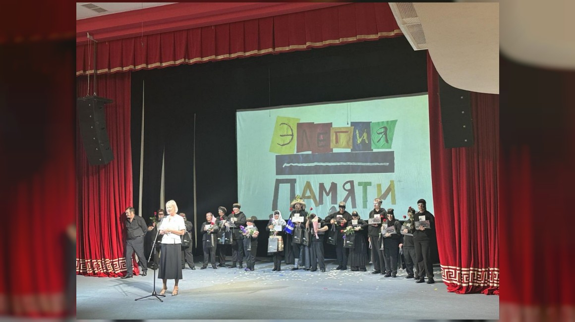 Инклюзивное представление на сцене Театра-студии киноактера